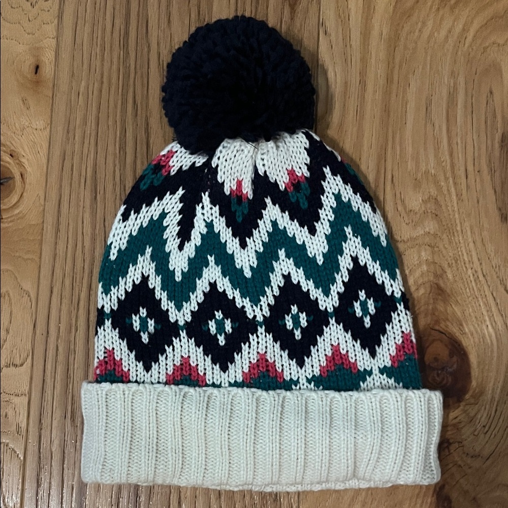 Old Navy Women's Zigzag Knit Hat - Cream, Black, Green, Red